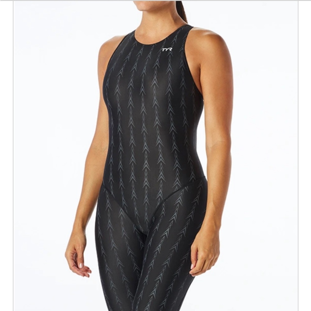 TYR Women's/Youth Aerofit Shortjohn - U12 Compliant - Fusion 2